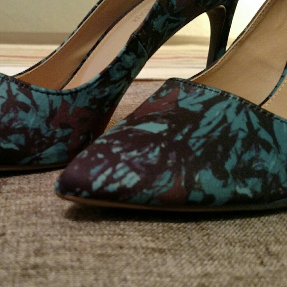 NEW Women's High Heel Pumps, Size 6 - Picture 4 of 7